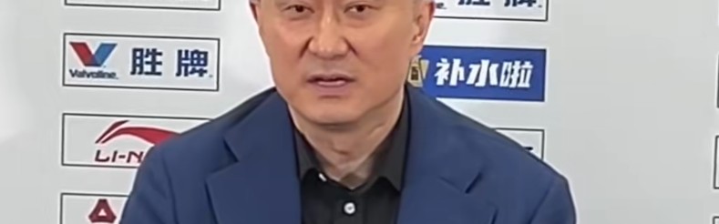 广东被淘汰采访！杜锋亲承没遗憾点11冠，再提年轻球员，奎因不甘