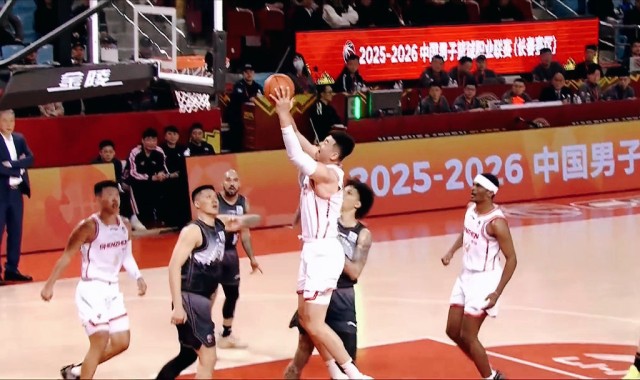 九游-惨败25分！国产双子星爆发，CBA劲旅豪取7连胜，郭士强深感欣慰！
