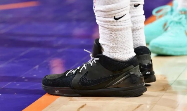 九游官网-狄龙穿着Kobe4，空砍33分7篮板1助攻